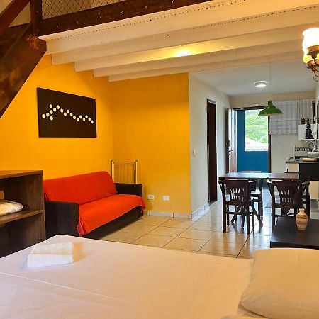 Delphin Apartamento 8 Ilhabela Kültér fotó